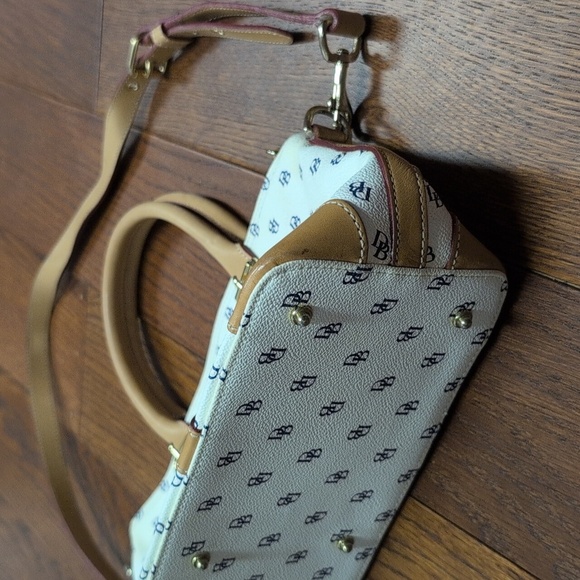 Vintage Dooney and Bourke - Vachetta Leather White & Blue Monogram Satchel - Picture 7 of 12